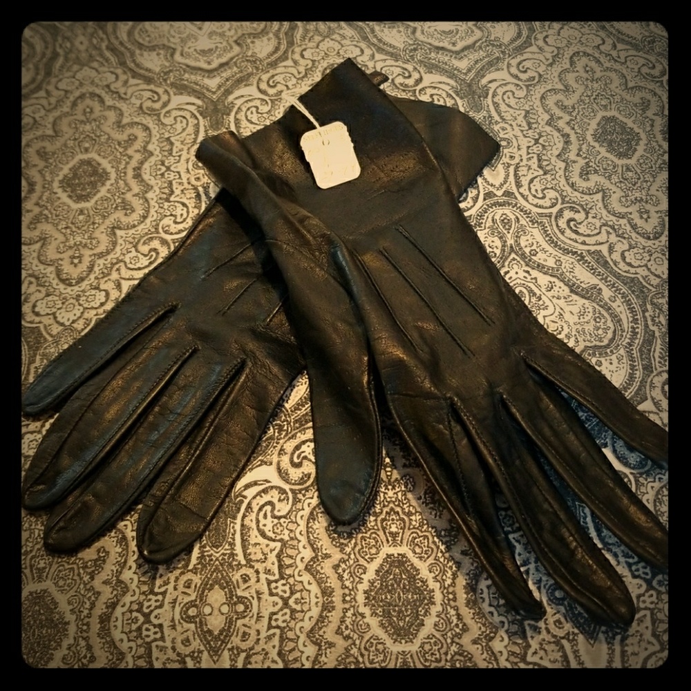 Women's Vintage Leather Gloves